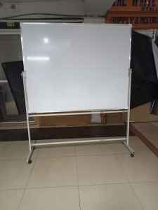 Portable Single Sided White Board 120cm x 120cm (4ft x 4ft) - Image 8