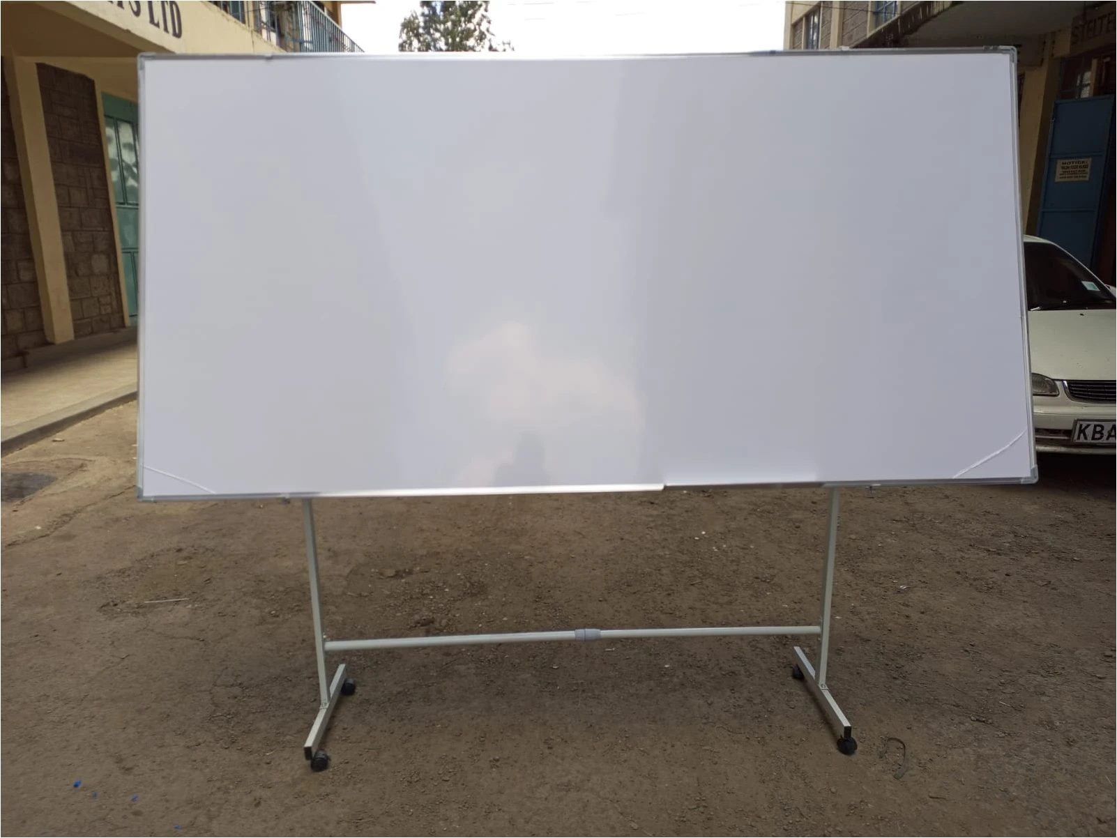WhatsApp Image 2023-11-10 at 15.30.25 Portable Double Sided Rotational White Board 240cm x 120cm (8ft x 4ft) - Image 1
