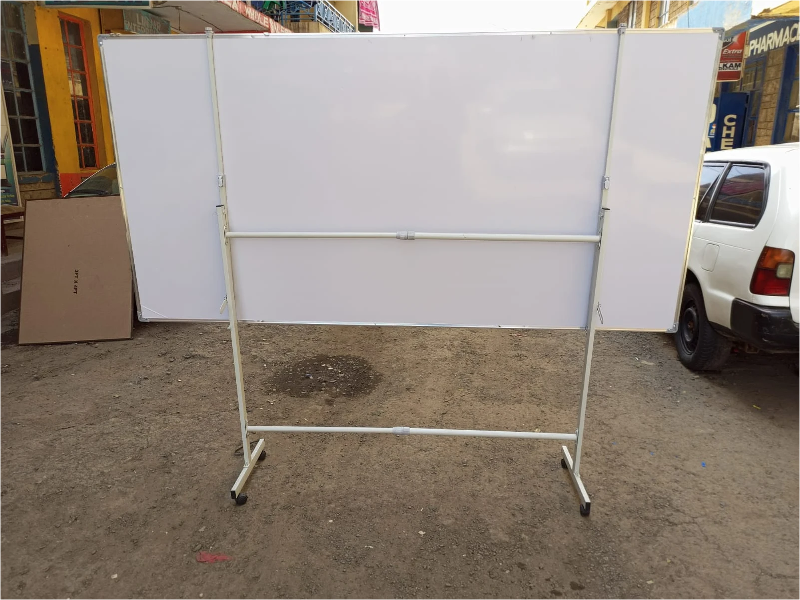WhatsApp Image 2023-11-10 at 15.30.27 Portable Double Sided Rotational White Board 240cm x 120cm (8ft x 4ft) - Image 2