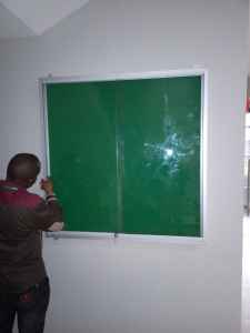 Wall Mounted Sliding Glass Notice Board 120cm x 90cm (4ft x 3ft) - Image 3