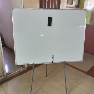 White Board With Tripod Stand 120cm x 90cm (4ft x 3ft)
